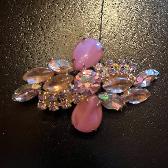 Vintage Pink Aurora Borealis Rhinestone Brooch - Picture 1 of 6